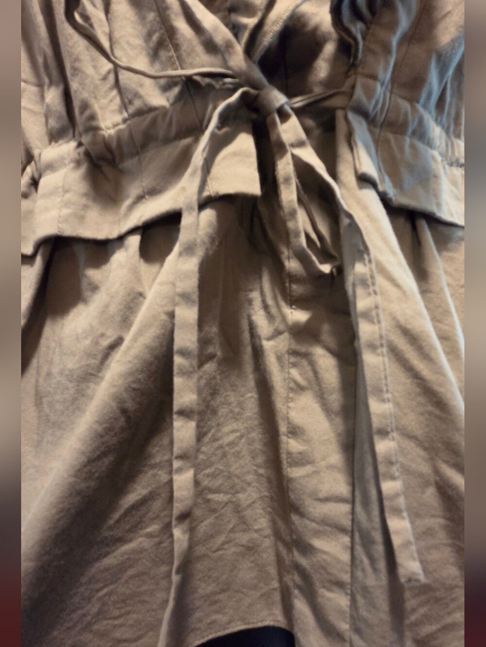 T Tahari Olive Green Ruffled Sleeveless Blouse SzS - Picture 5 of 8